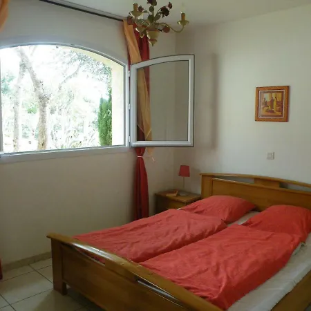 Liamone Apartment *